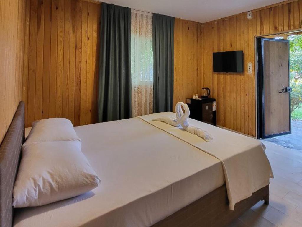 Отель Cicek Evler Tatil Koeyue Армутлу Экстерьер фото